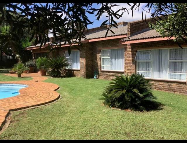 4 BEDROOM HOUSE FOR SALE IN BRACKENHURST